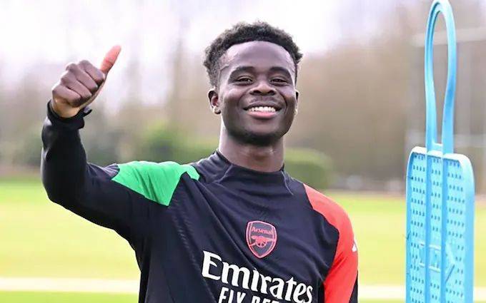 欧冠迎战皇马前，阿森纳传来好消息：萨卡伤停4个月满血归来
