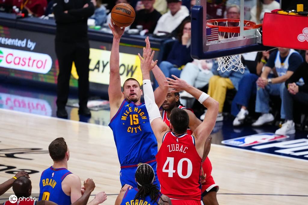 约基奇29+9+12哈登32+6+11 掘金加时逆转快船