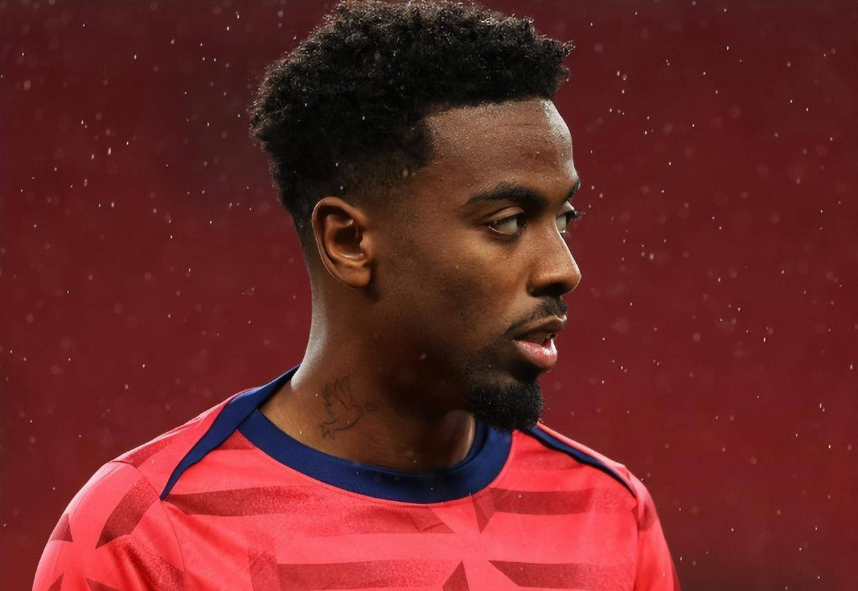 法甲中场新星引爆转会市场！七大豪门争夺，英超双雄抢占先机