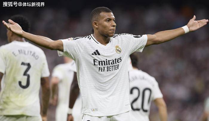 姆巴佩逼宫！皇马1亿豪赌引爆更衣室：维尼修斯遭弃，阿隆索三中卫革命剑指金球