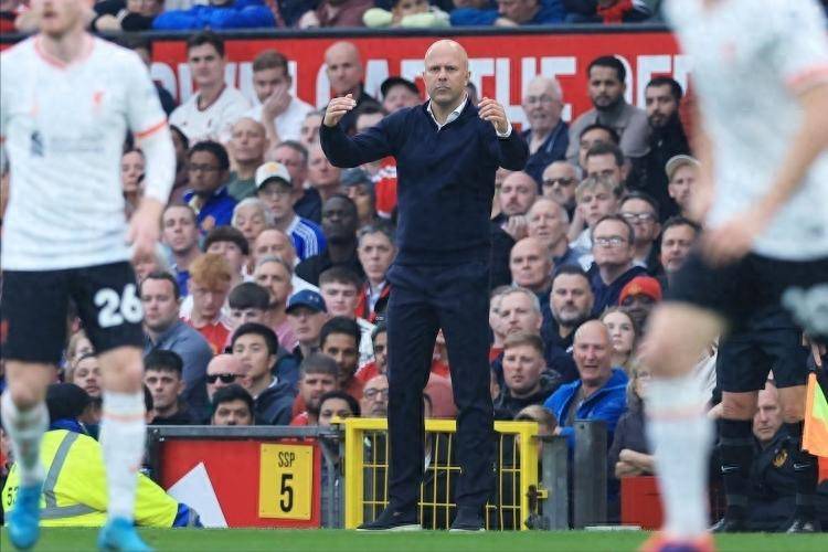 英超比赛回顾：越来越有冠军相！萨拉赫双响主宰首尾大战，红军拒绝逆转领先8分